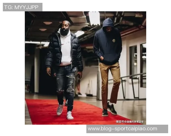 火箭球迷期待重聚哈登与杜兰特晒球衣P图引发热议