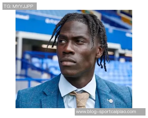 阿马杜奥纳纳缺47码球鞋比利时足协员工紧急送货上门